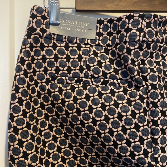 Ann Taylor Signature Pants - Picture 3 of 4